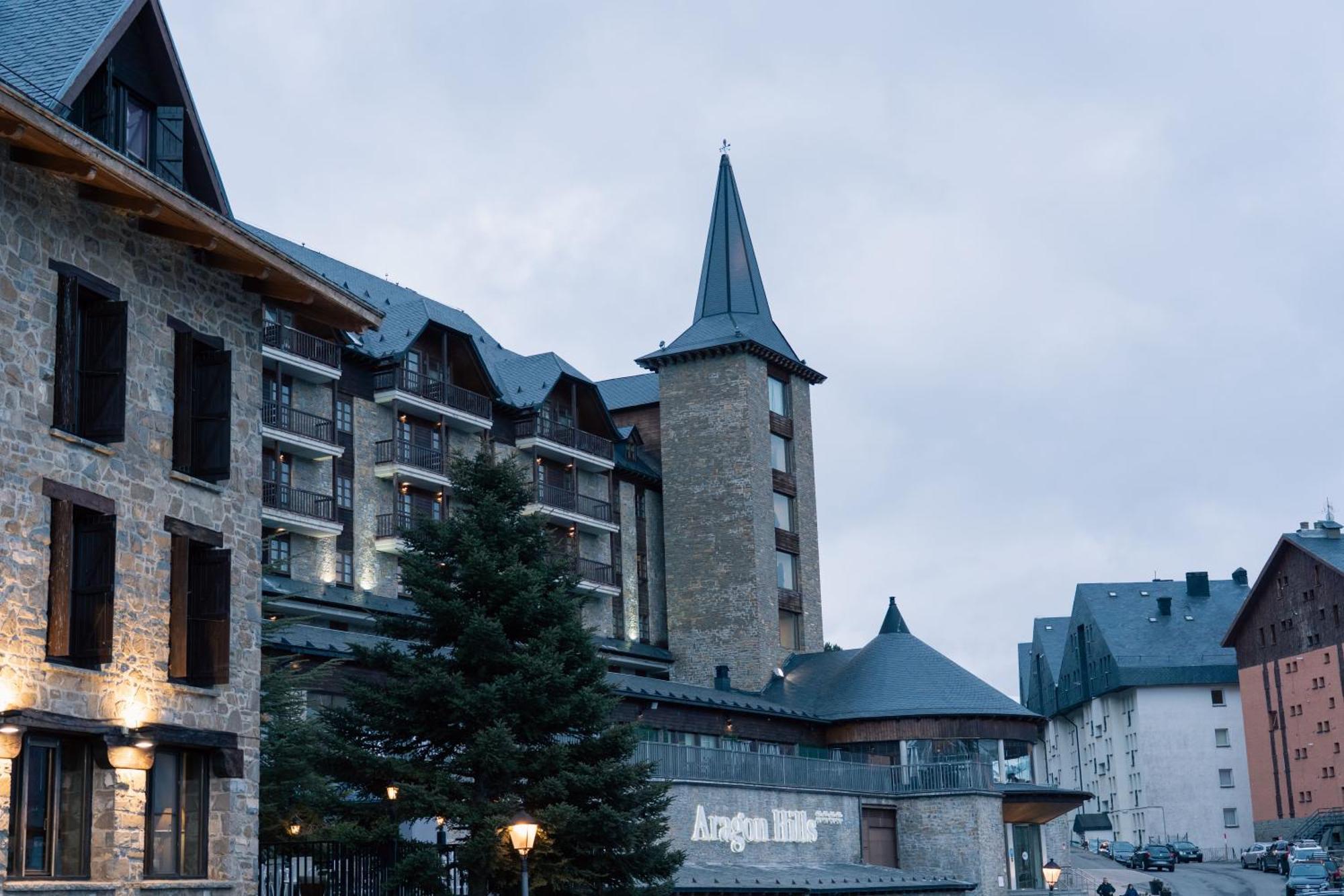 Hotel Aragon Hills&Spa Formigal Buitenkant foto