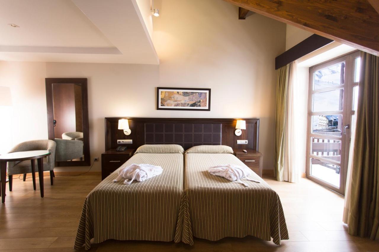 Hotel Aragon Hills&Spa Formigal Buitenkant foto